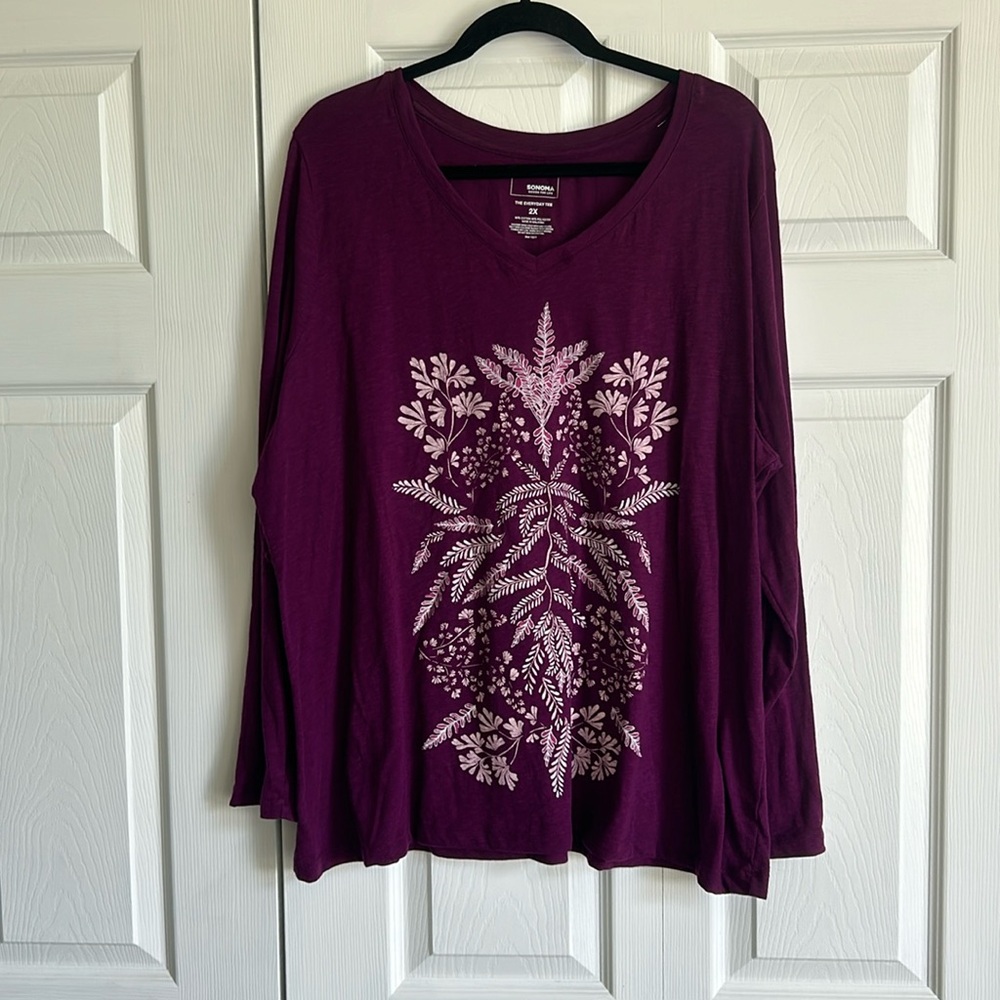 Sonoma long sleeved purple v-neck tee with floral graphic size 2x